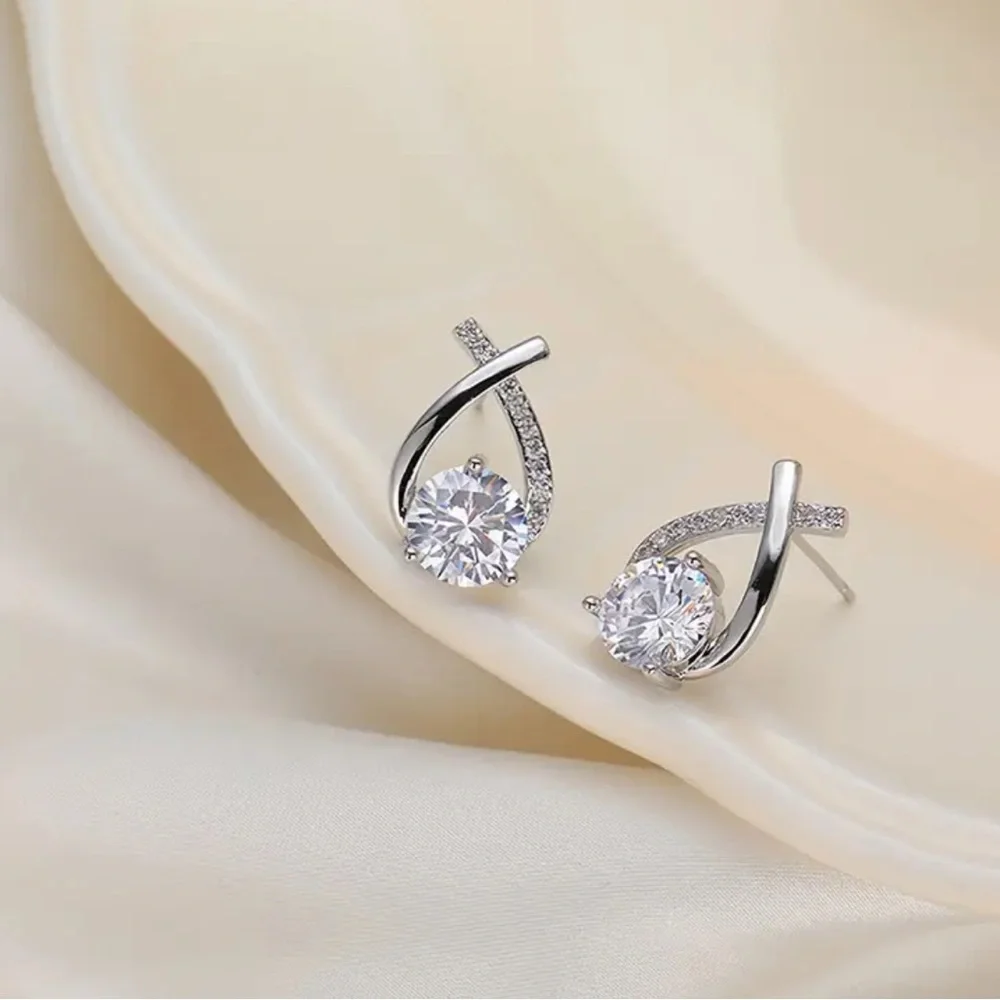 NEW Vintage Style Silver 925 Diamond Elegant Party Evening Stud Earrings